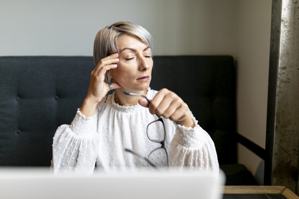 Se puede operar la vista cansada o presbicia