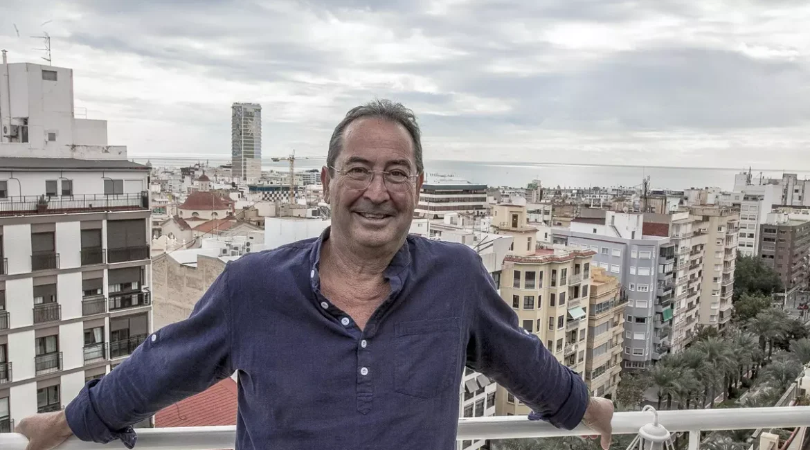 enrique chipont médico oftalmólogo